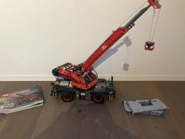 LEGO Technik Geländegängiger Kranwagen