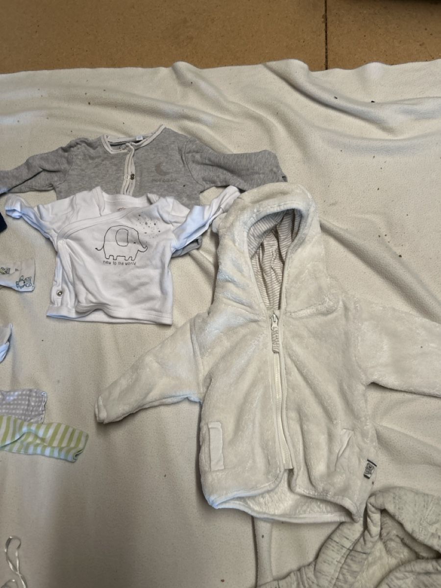 Kleiderpakete & -sets: Lots bébé 50-54 bébé.  – Gebraucht aus Tramelan von n.malkov 5