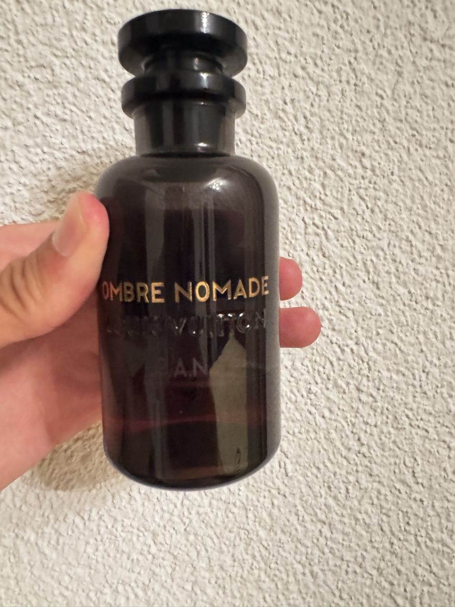 Louis Vuitton Profumi & Eau de Toilette: Louis Vuitton Ombre Nomade 100ml – Usato da Hunzenschwil venduto da gbe_8zr7