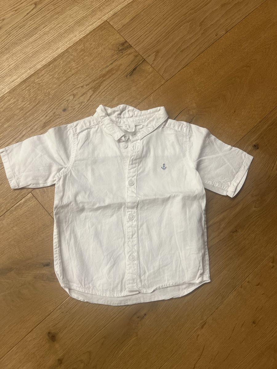 H&M Camicie, T-shirt & Polo: Hemd weiss Gr. 74 – Usato da Stans venduto da Jaeseli