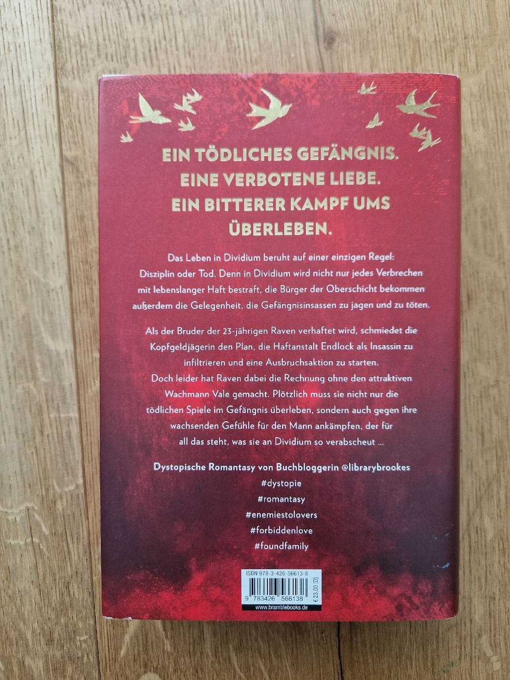 Libri: To Cage a Wild Bird mit Farbschnitt – Nuovo (secondo la descrizione) da Ruswil venduto da Angieee 1