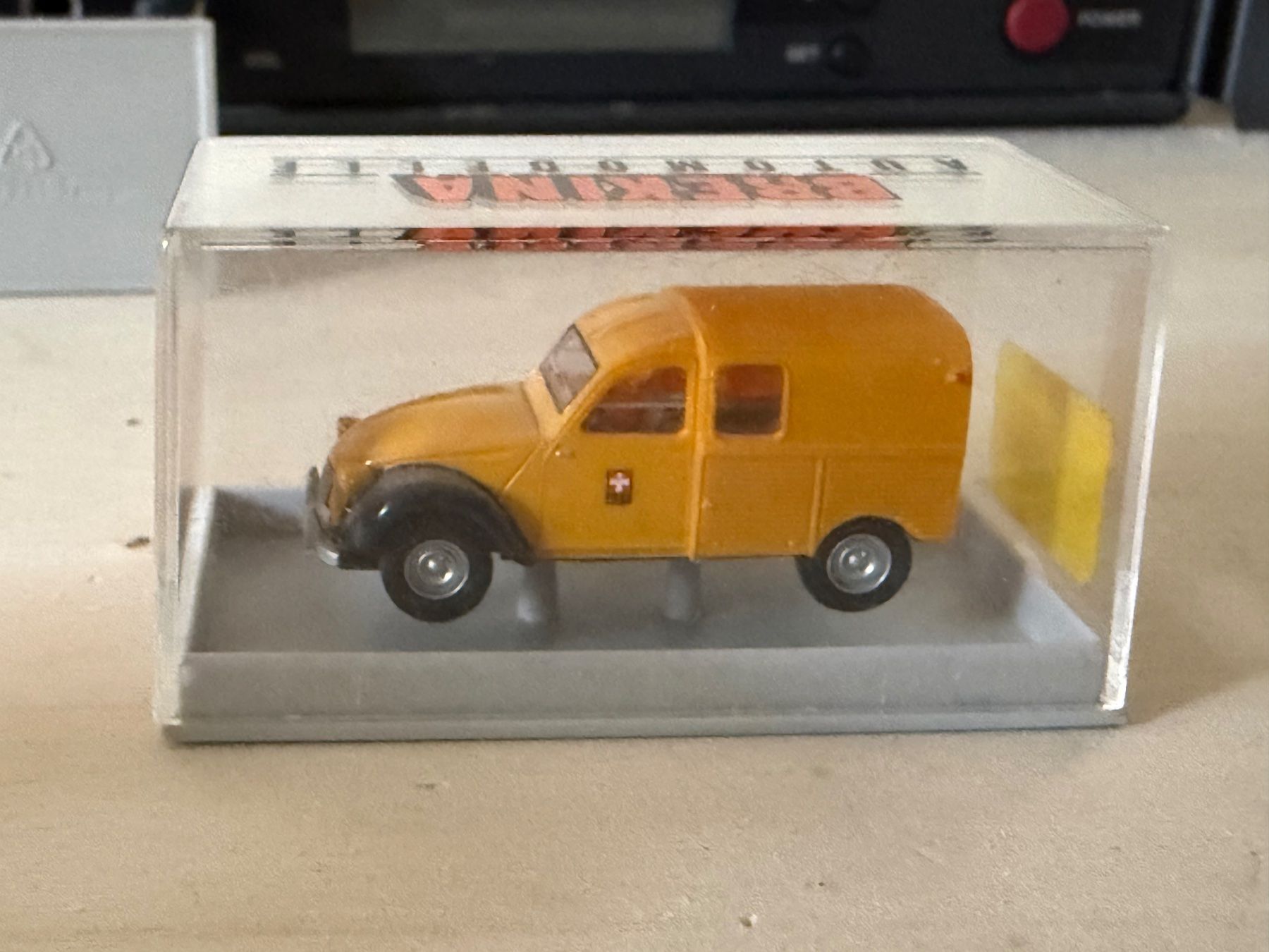 Brekina Modellini d'auto: Citroën 2CV PTT Brekina H0 – Nuovo e nell'imballaggio originale da Morrens VD venduto da YannD02