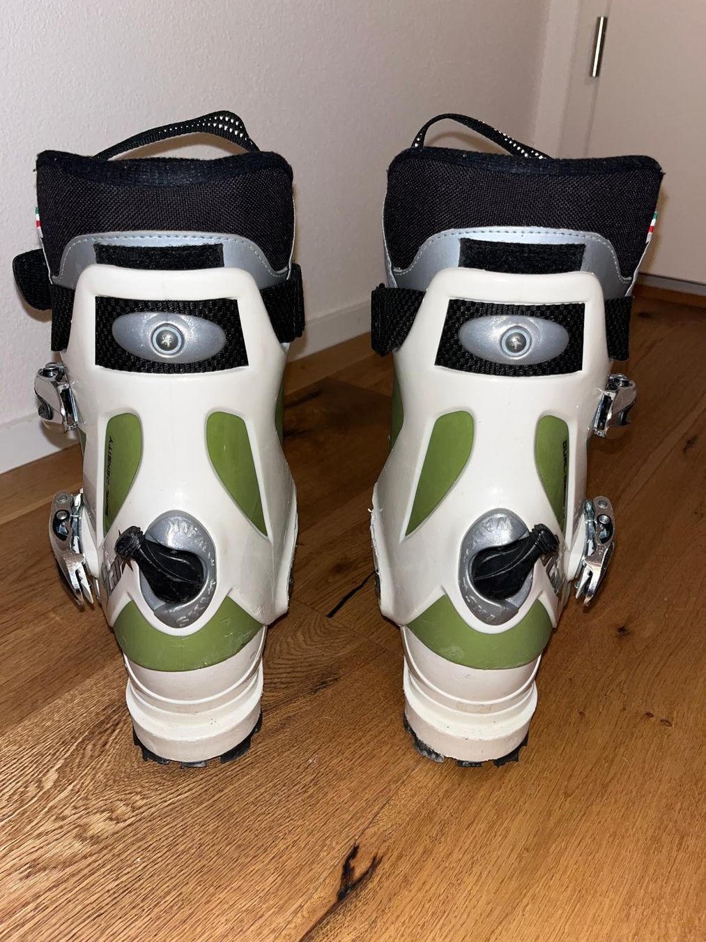 Scarpa Scarpe da donna: Scarpa Skitourenschuhe Grösse 23.5 – Usato da Wil SG venduto da luisajulia 1