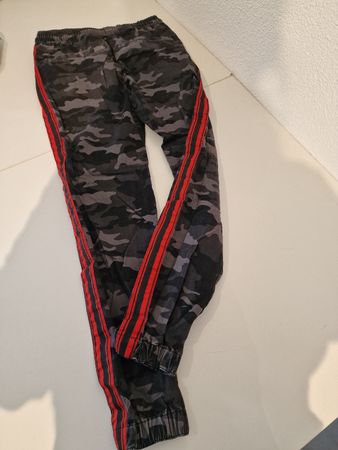Coole Chapter Young Hose, Gr. 170, Top Zustand!