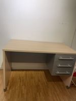 Schreibtisch/Büropult mit 3 Schubladen