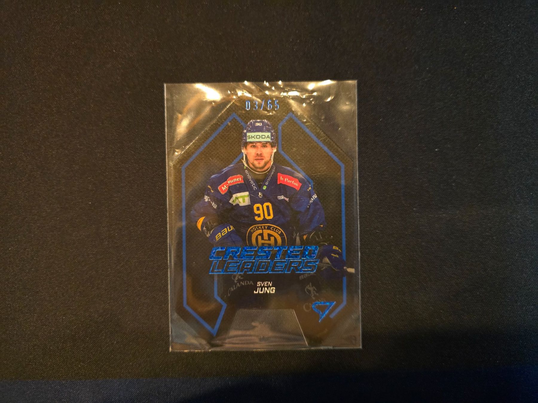 Sportzoo Carte collezionabili: Sven Jung // HCD // Crested Leaders // 03/65 // – Usato da Beringen venduto da Candrox__