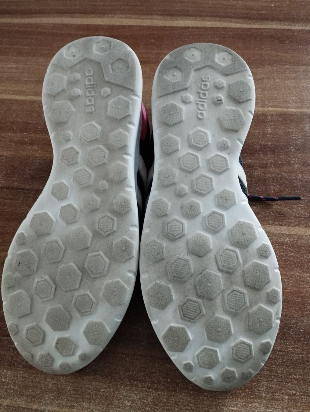 Adidas Scarpe da donna: Turnschuhe adidas Gr 40 – Usato da Niedergesteln venduto da Dekoat 2