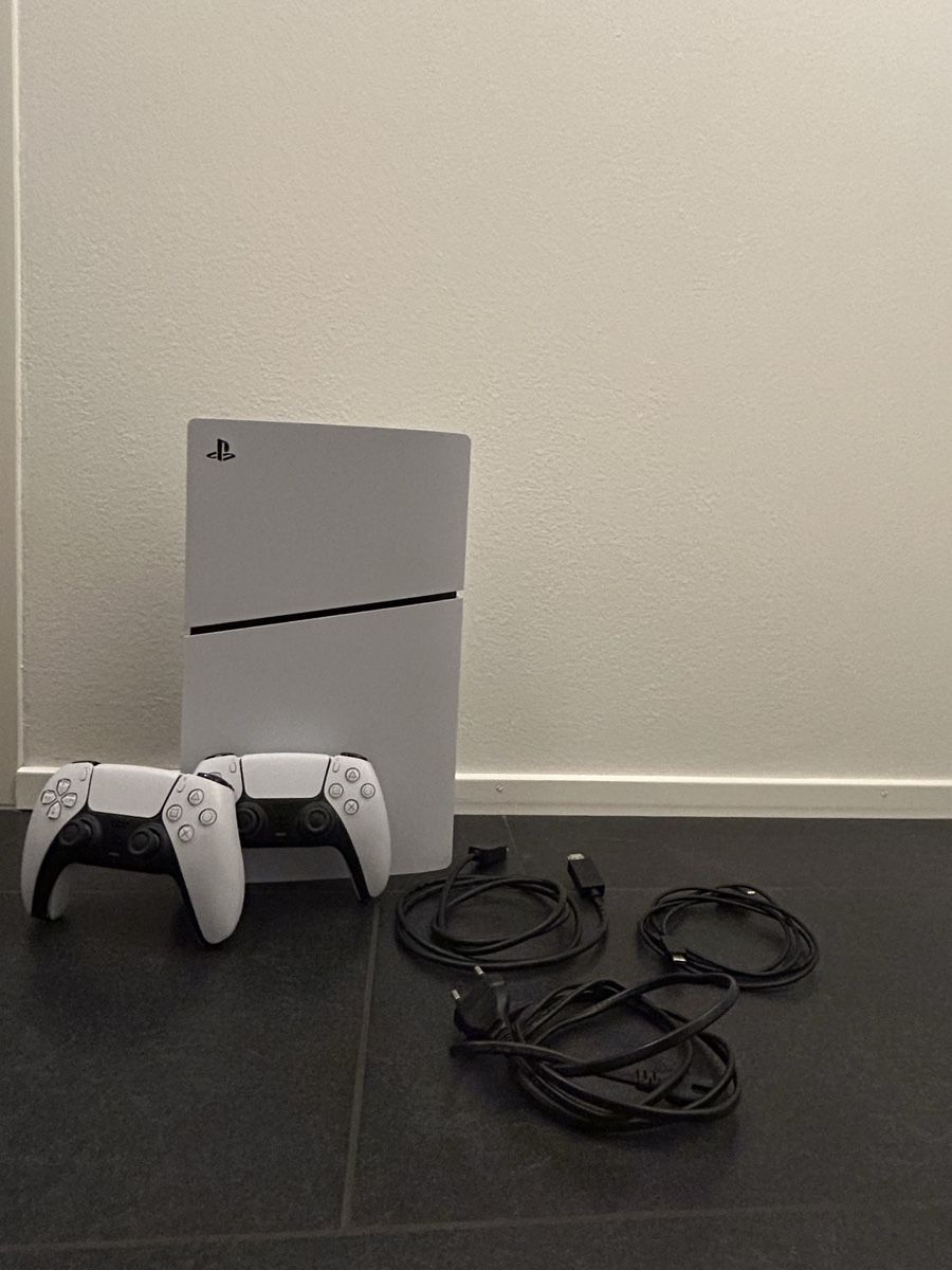 Sony Console: PS5 – Nuovo (secondo la descrizione) da Möriken AG venduto da Pircher123