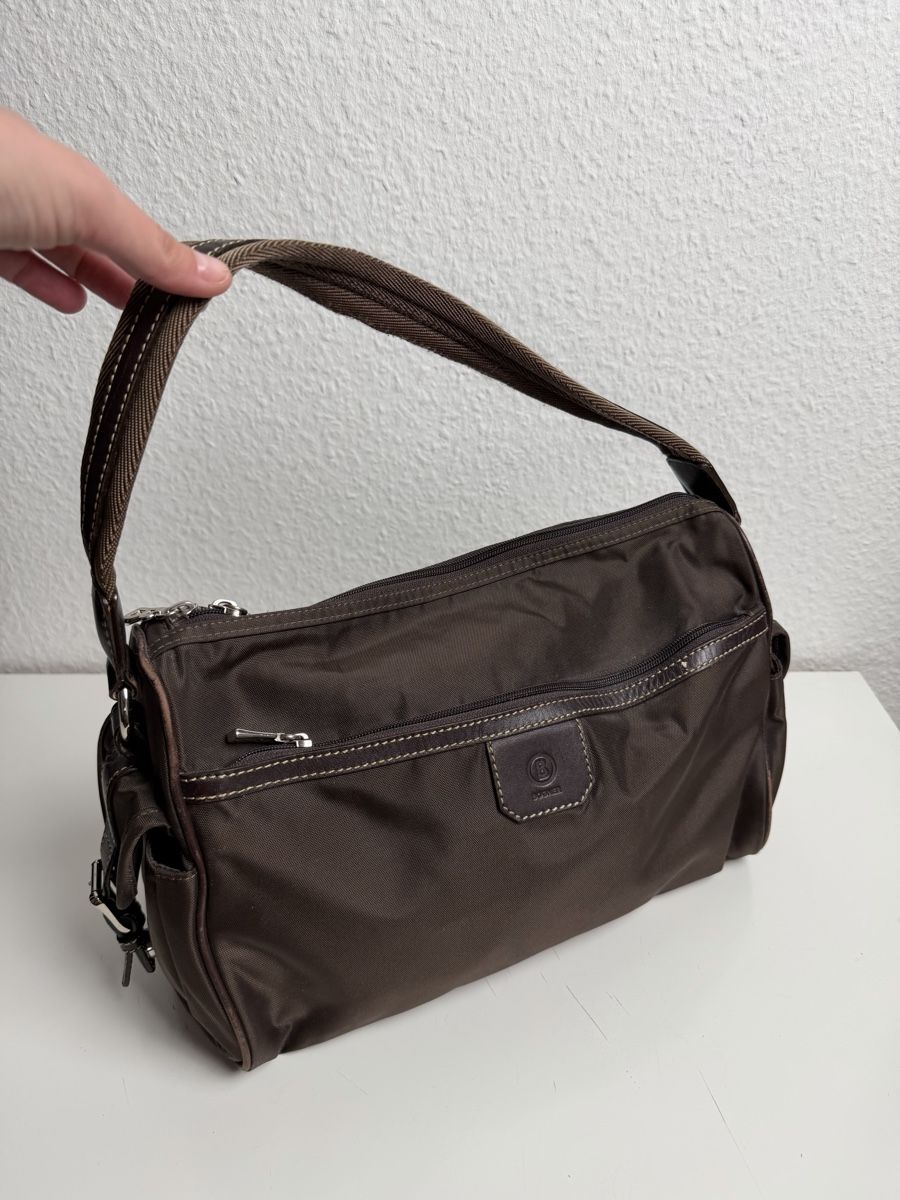 Bogner Borse da donna: Vintage Bogner Brown Nylon Shoulder Bag  – Usato da Knonau venduto da Grapesvintage 1