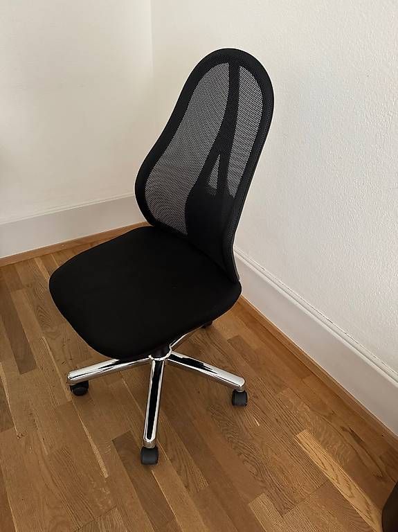 Stühle: Bürostuhl neuwertig – Gebraucht aus Bern von figureskater