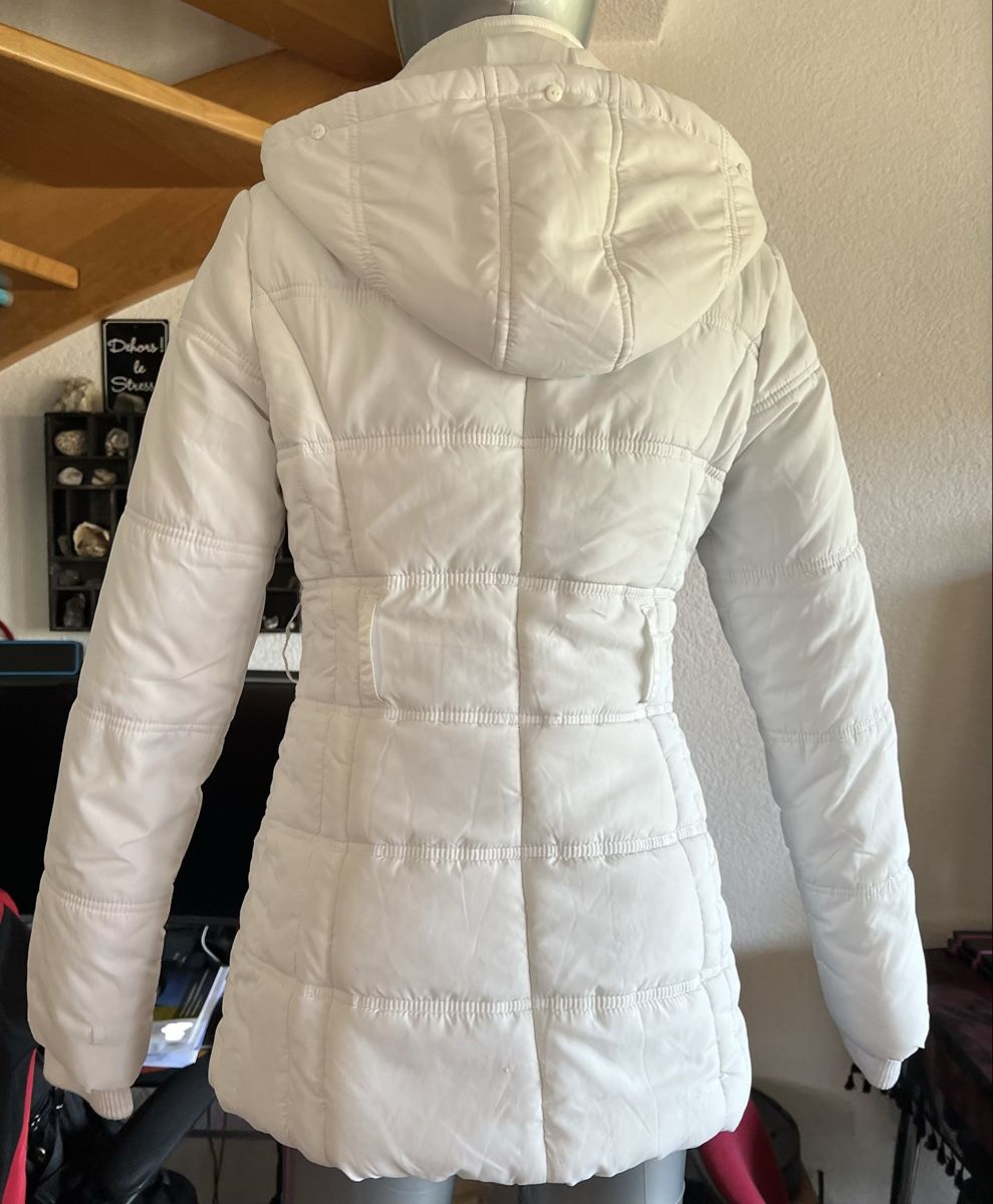 Jacken: Doudoune blanche Basic by Kiali, taille 38 – Gebraucht aus Chézard-St-Martin von Cheyenne_75 2