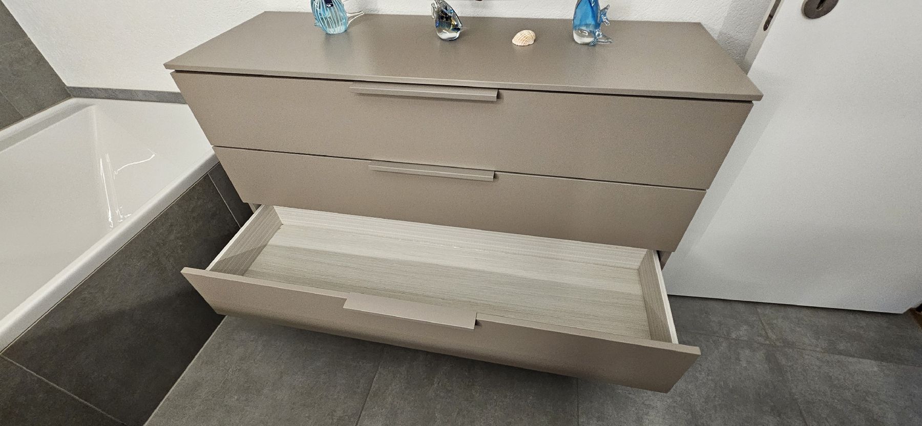 Commodes: Kommode (Highboard) von Livique – D'occasion à Wilen b. Wollerau par Patrick2006 3