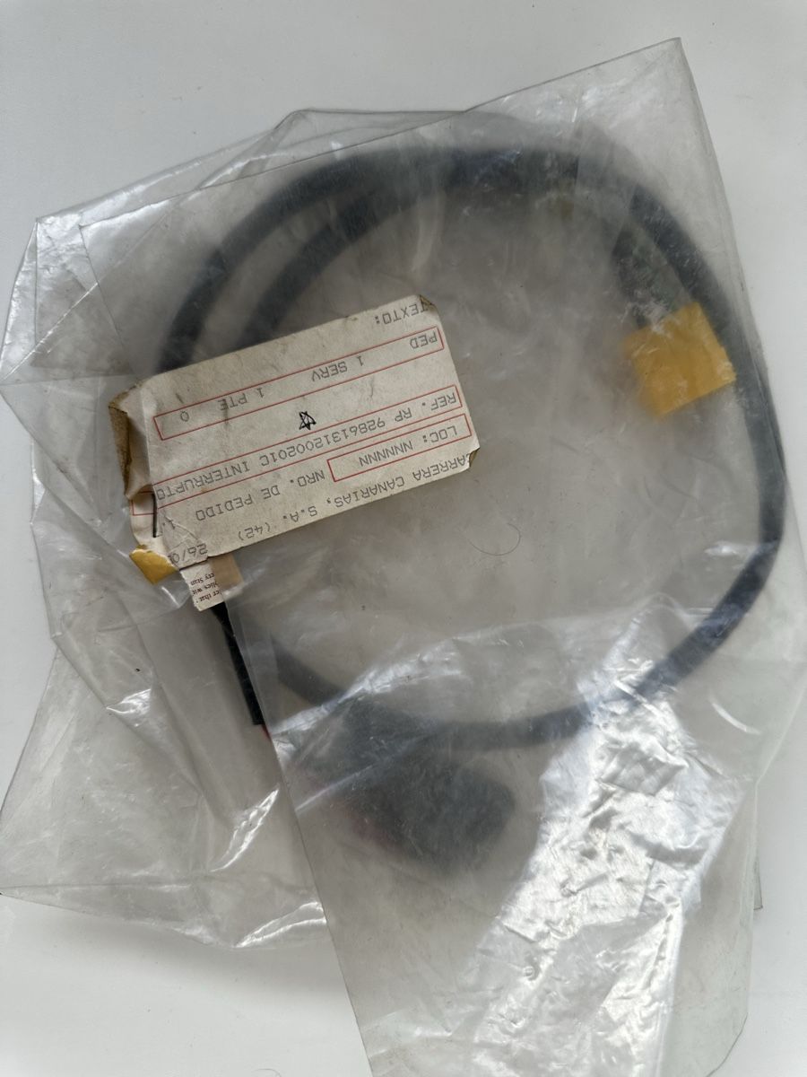Porsche Tutti pezzi di ricambio auto: Porsche 928 Schiebedachschalter - Teilenummer 92861312002 – Nuovo e nell'imballaggio originale da Honau venduto da mischuchichaeschtli