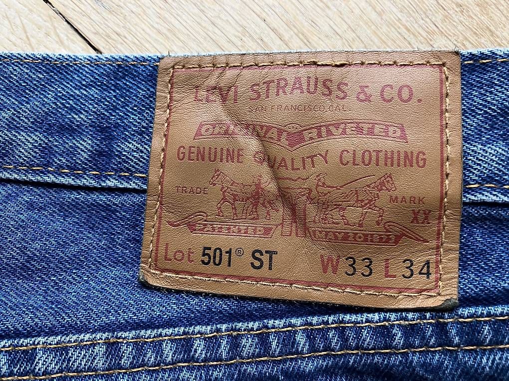 Levi's Jeans: Levis 501 ST Jeans 33/34 – Nuovo (secondo la descrizione) da Bern venduto da streggae 4