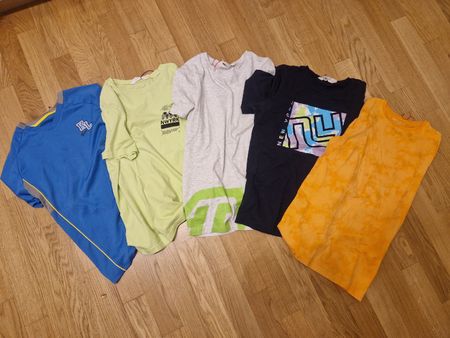 Lot de 5 T-shirts divers, tailles 158 164