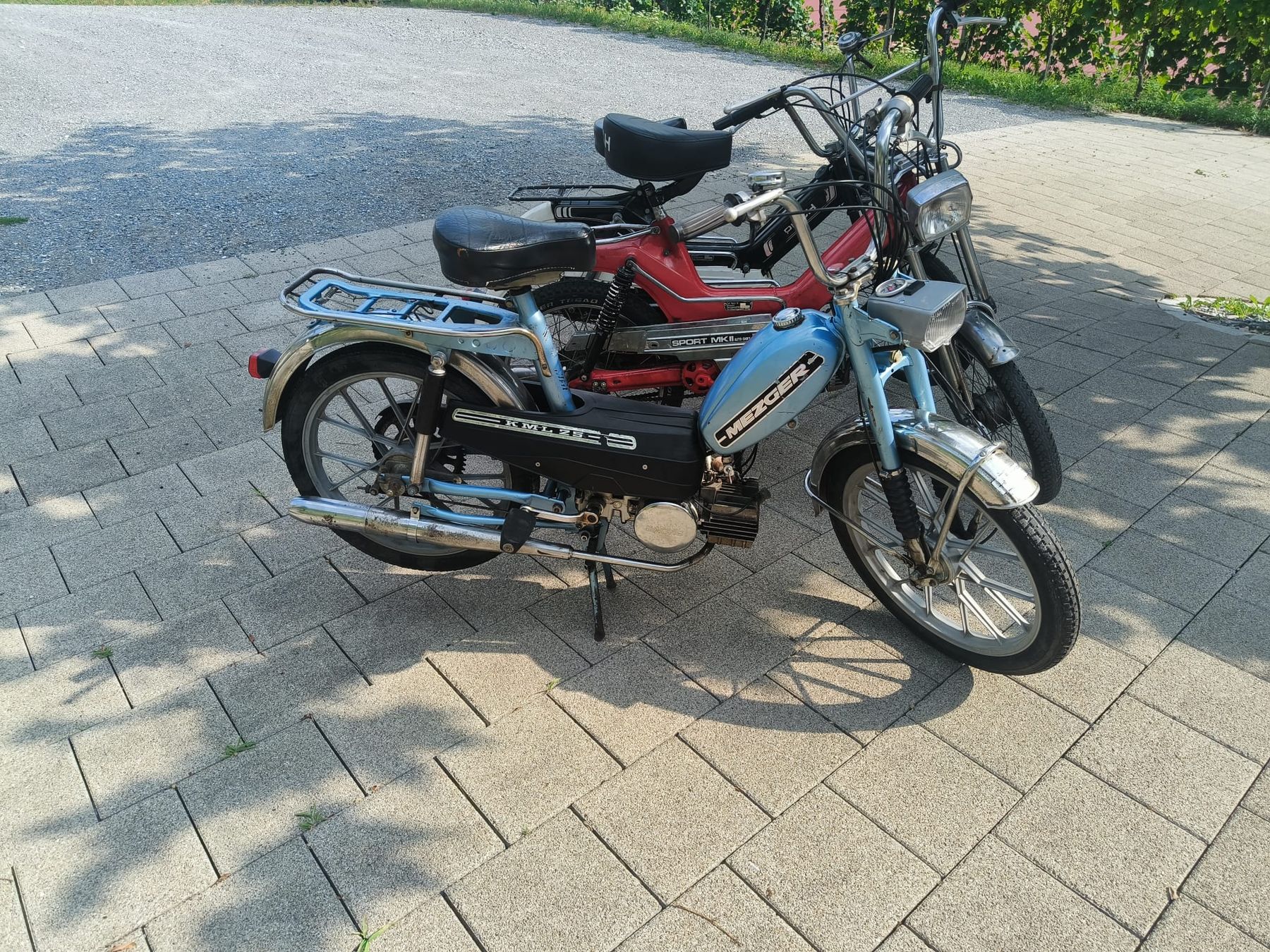 Puch Ciclomotori: 2x Puch maxi + Mezger – Usato da Heiligkreuz (Mels) venduto da Ragusa2025 2