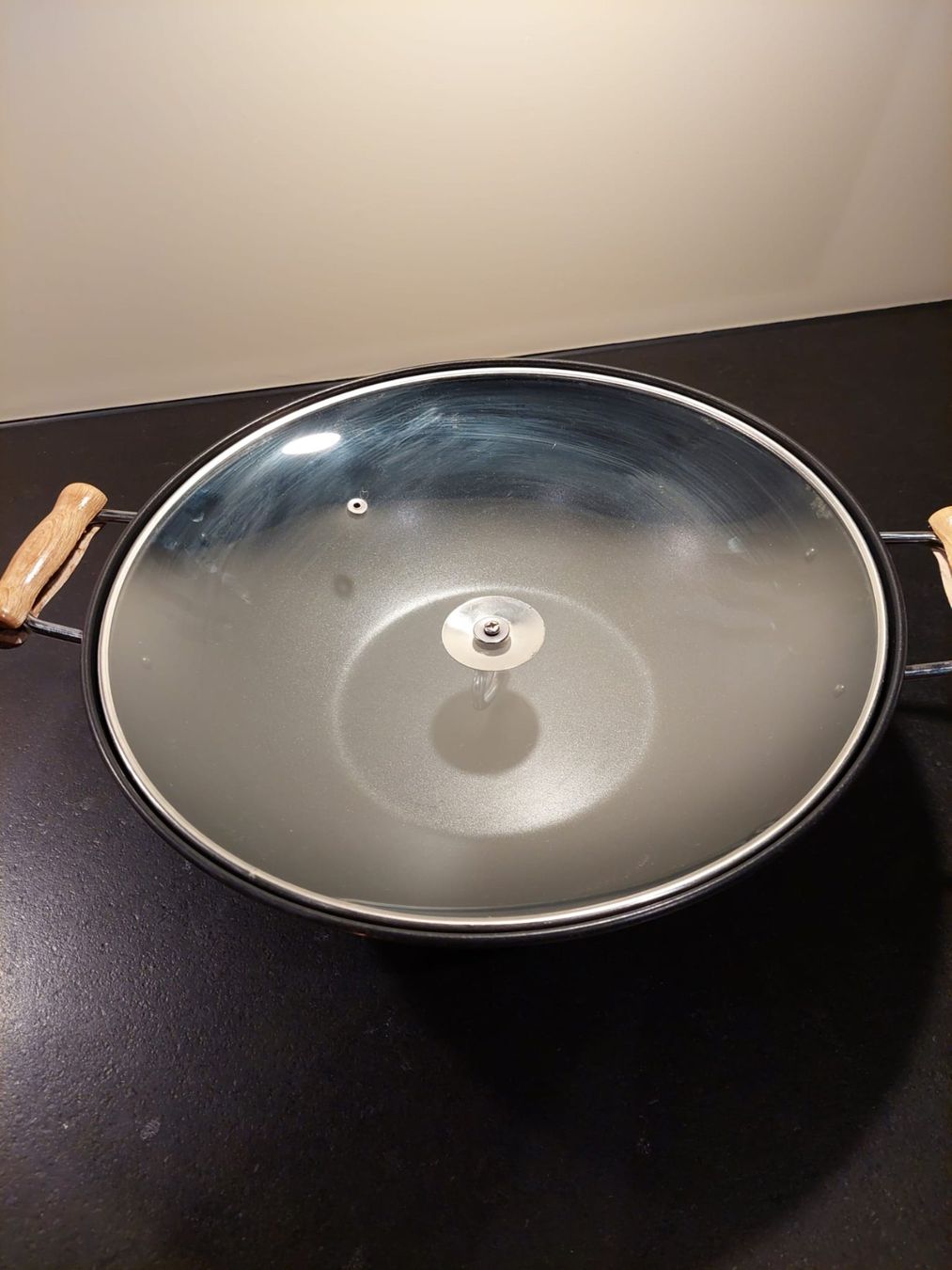Padelle: WOK mit Holzgriffen | Durchmesser 34 cm – Usato da Witterswil venduto da AnetteK 1