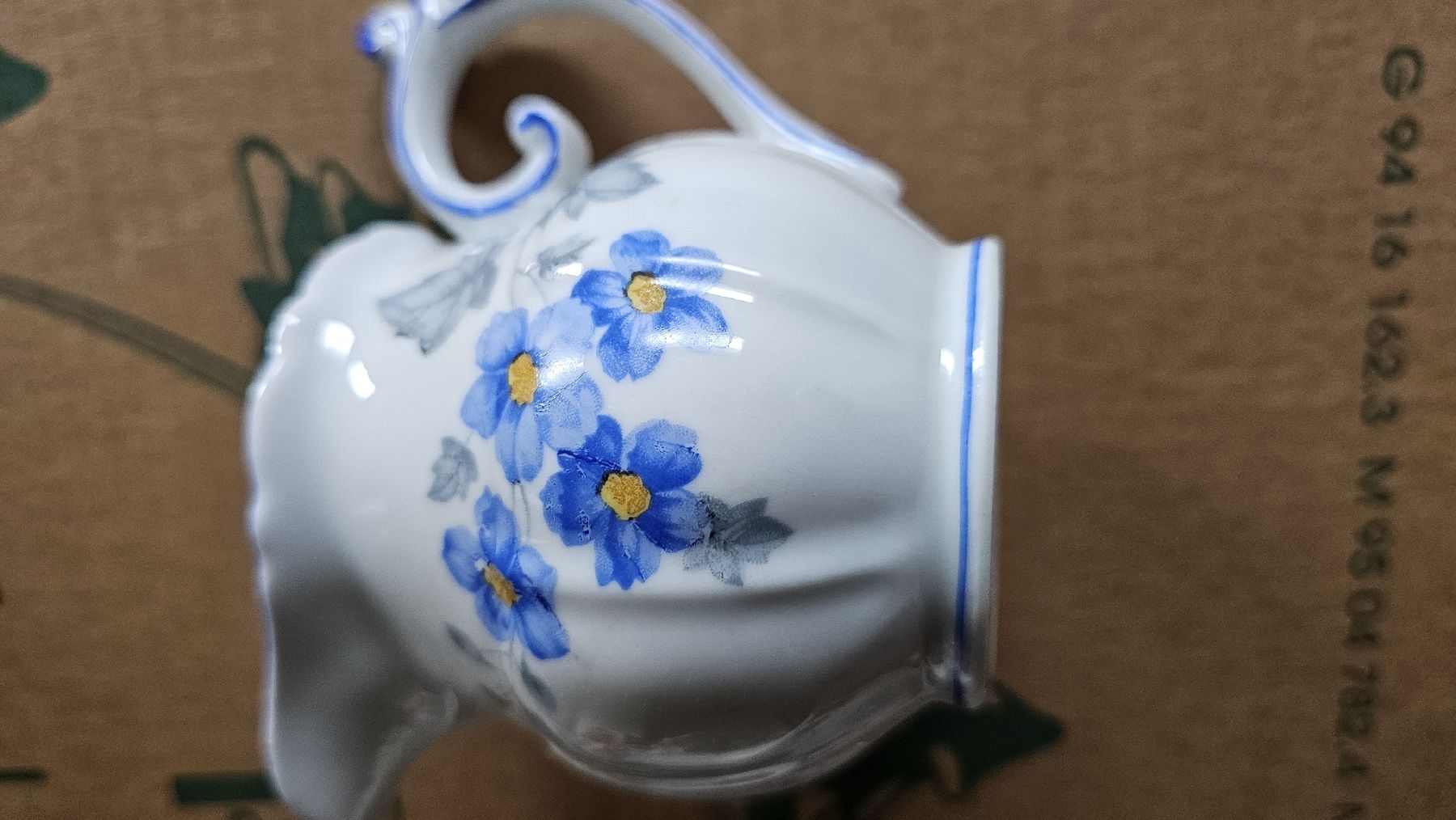 Set di piatti: Kaffeeservice – Usato da Wald ZH venduto da Lodenzeus 4