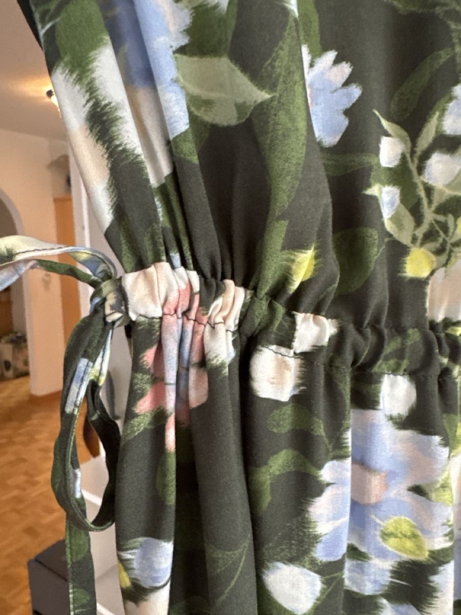 Cecil Vestiti: Cecil Floral Maxi Dress S – Usato da Fällanden venduto da emilyeheim 1