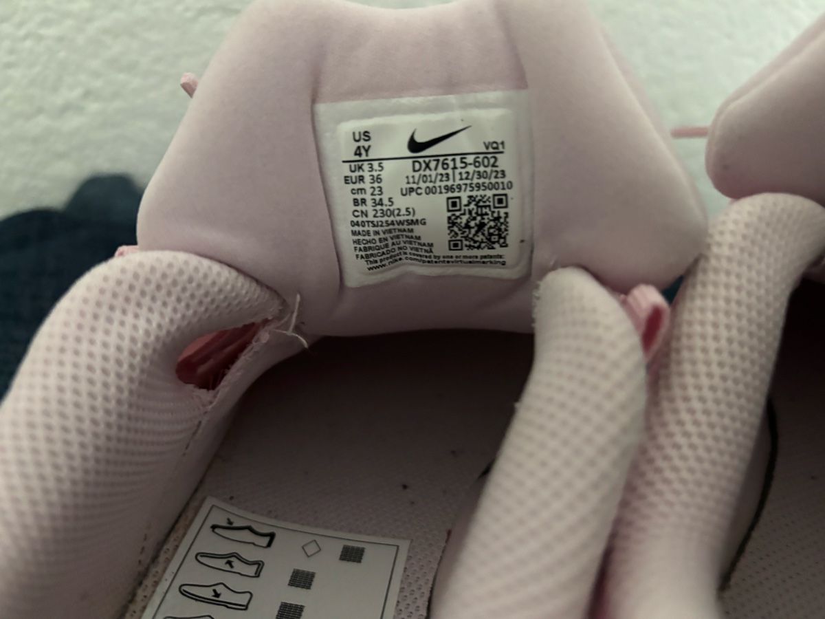 Nike Herrenschuhe: Nike halle Schuhen grösse 36 – Gebraucht aus schaffhausen von grace1985 2
