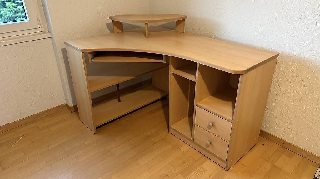 Schreibtische: Eckpult – Gebraucht aus Hünenberg von ah0037 1