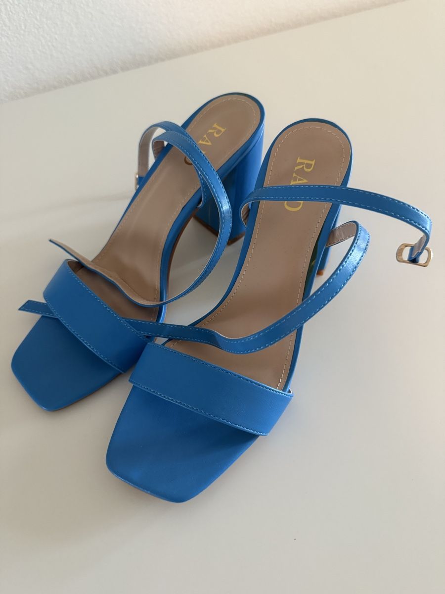 Damenschuhe: Blaue Raid Absatzschuhe NEU ab 2.- – Neu (gemäss Beschreibung) aus Wittenbach von ChiPhan