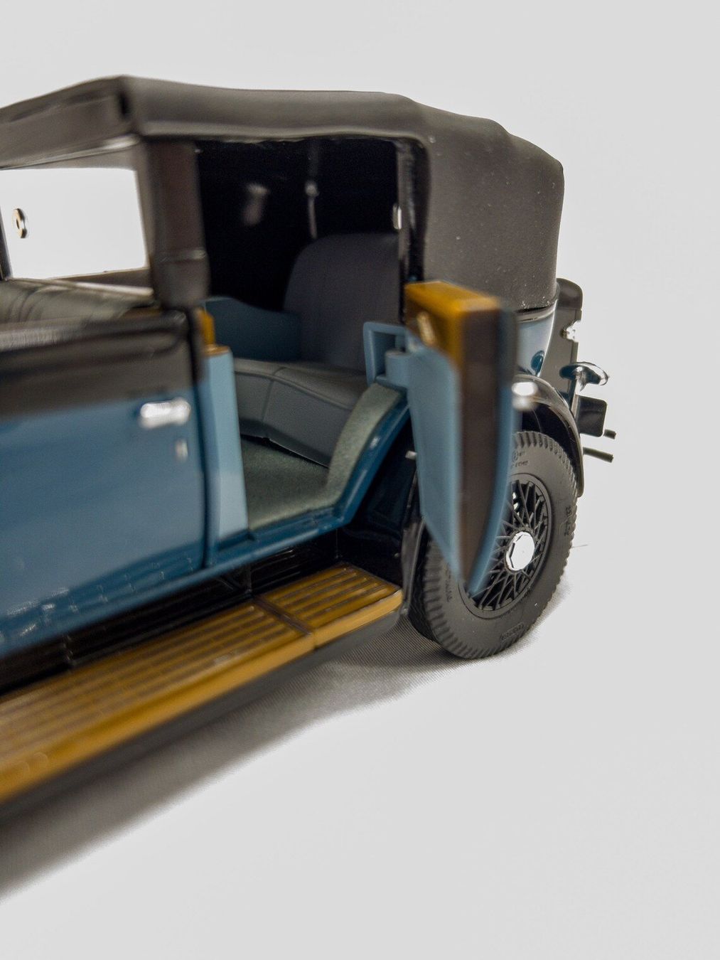Franklin Mint Modellautos: Franklin Mint - 1:24 - Rolls Royce Phantom 1 Cabrolet 1929 – Gebraucht aus Lausen von hot-preis 4