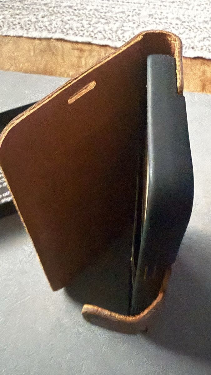 Apple Covers & Schutzfolien: Snakehive iPhone 16 Pro Max Lederhülle, Braun - Neu – Neu (gemäss Beschreibung) aus Rüthi (Rheintal) von Many2369 1