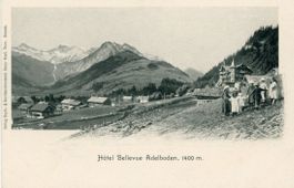 Adelboden   BE  -  Kinder spielen b. Hôtel BELLEVUE  um 1900