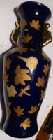 SCHÖNE EMAILLIERTE HENKEL VASE,-20 x 9 CM,--KOBALT- BLAU