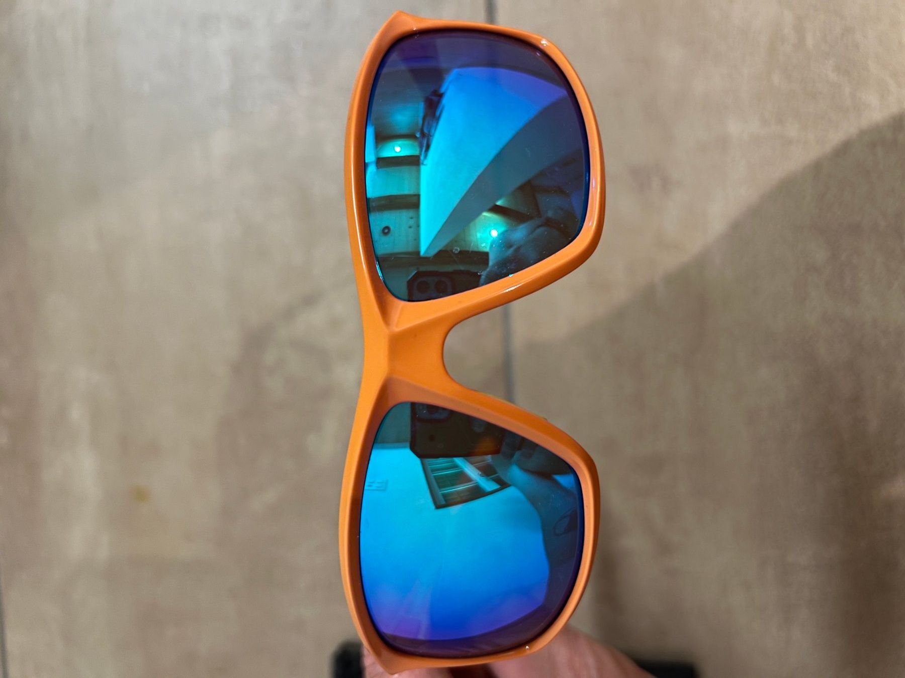 Occhiali & Lenti: Beach Mountain Sonnenbrille Orange – Usato da Merenschwand venduto da Andyw8 1