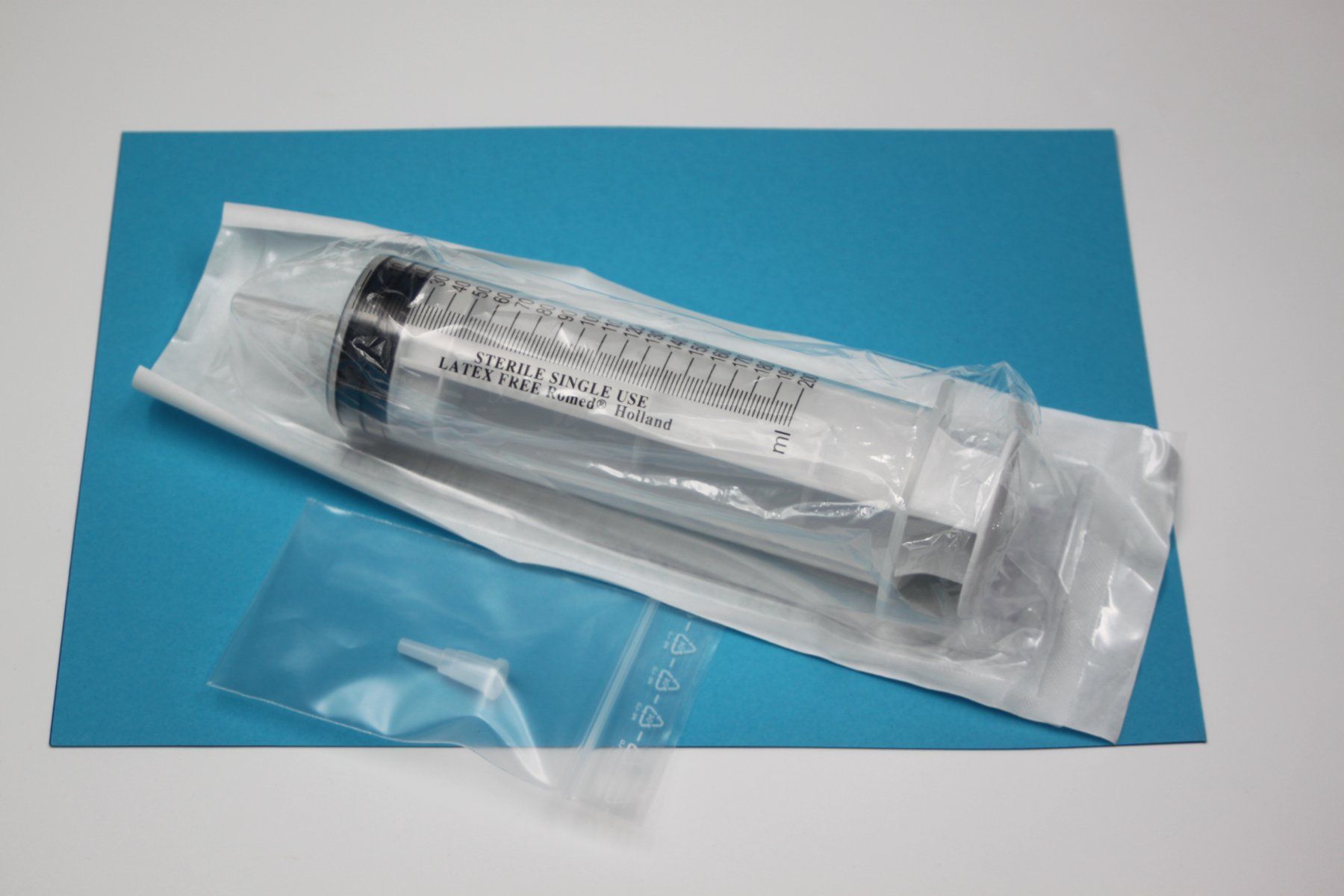 Tecnologia medica: 200 ml Spritze – Nuovo e nell'imballaggio originale da Lömmenschwil venduto da ritalin01 1