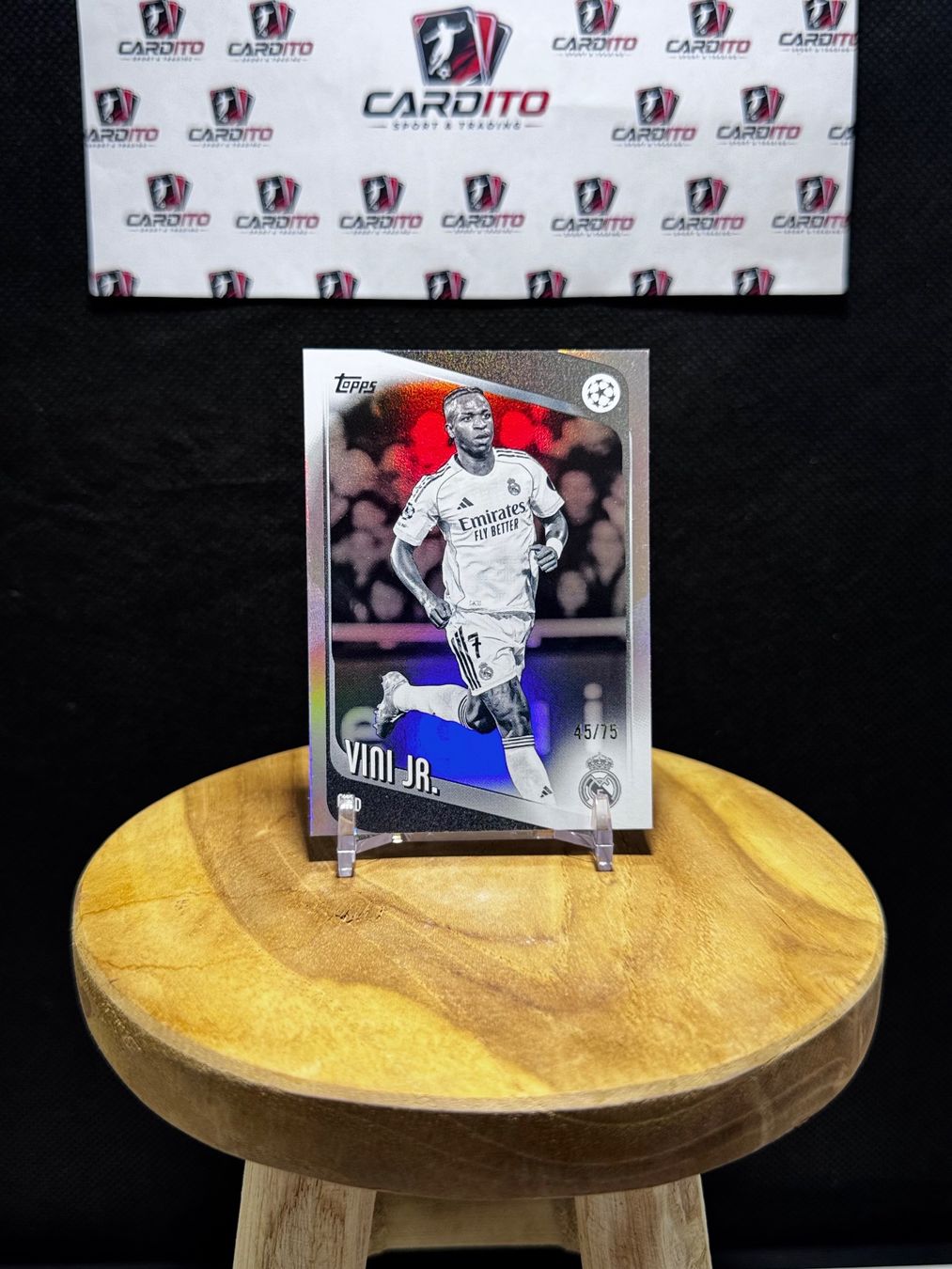 Topps Sammelbilder & Trading cards: 2025-26 Topps Flagship UCC Vini Jr.  /75 – Gebraucht aus Reconvilier von Cardito