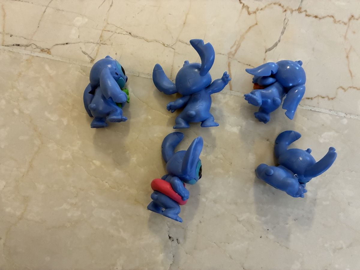 Disney Giocattoli: Stitch Figuren / Set 5 Stück – Usato da Münchenstein venduto da pricehouse 2
