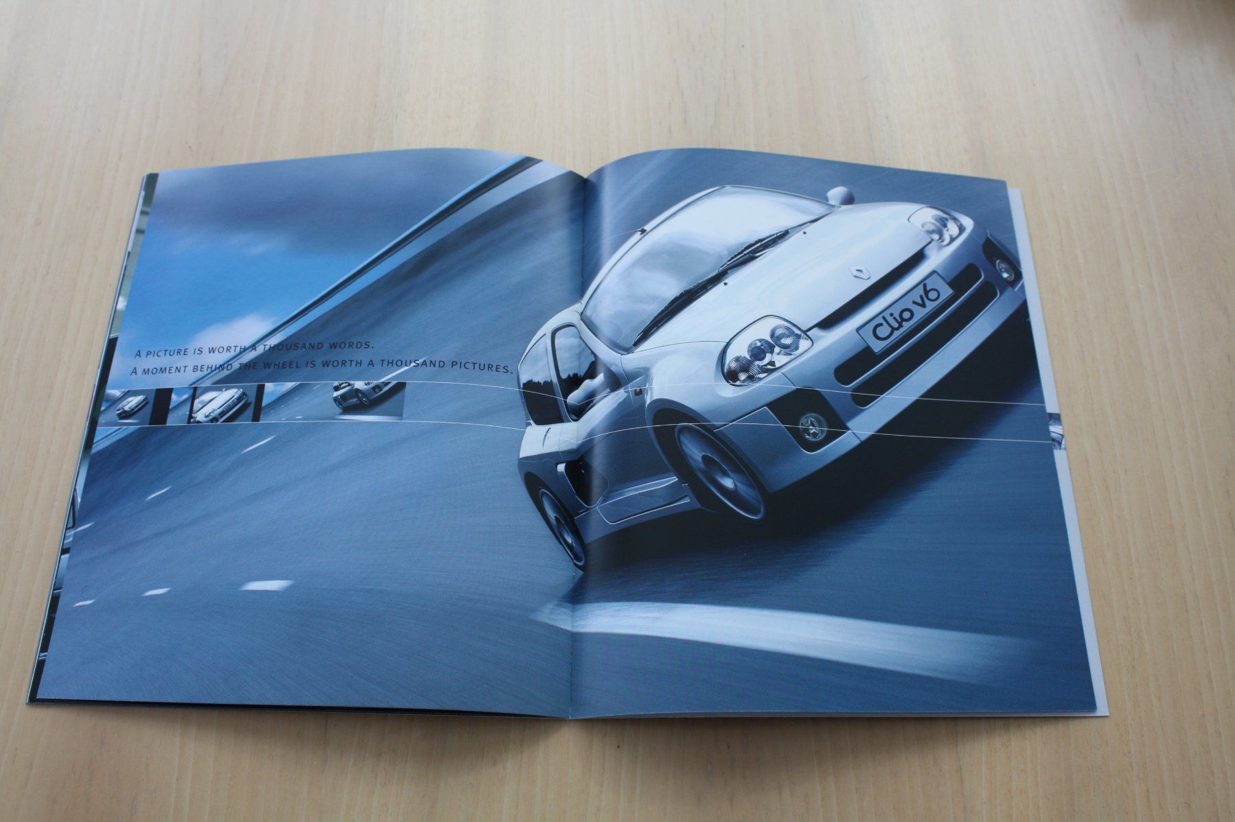 Renault Dokumente: Renault Sport Clio V6 Prospekt 2/2001 – Gebraucht aus Wikon von erwin400 6