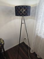 Stehlampe mit Hue Birne