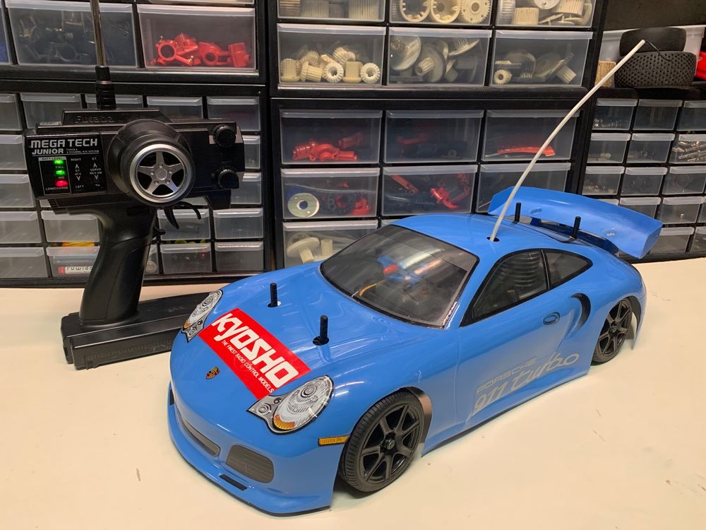 Lot 1/10 chassis + roues kyosho v one sr - Modélisme