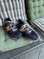 New Balance Turnschuhe Dunkelblau/Gelb Grösse 42