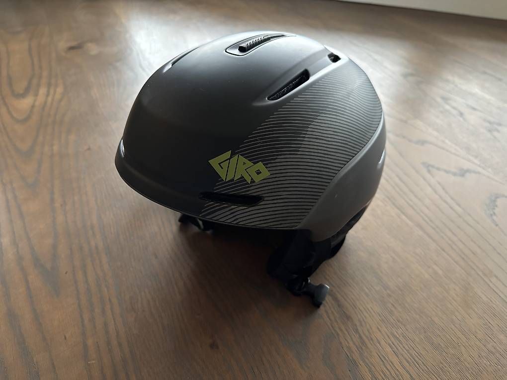 Giro Caschi: Kinder Skihelm GIRO Neo Junior MIPS – Usato da Jegenstorf venduto da Schwed03