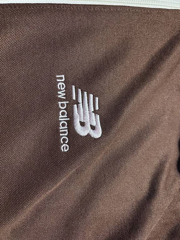 New Balance Giacche: New Balance Trainerjacke/ Tracksuit – Usato da Lenzburg venduto da shadaq 1