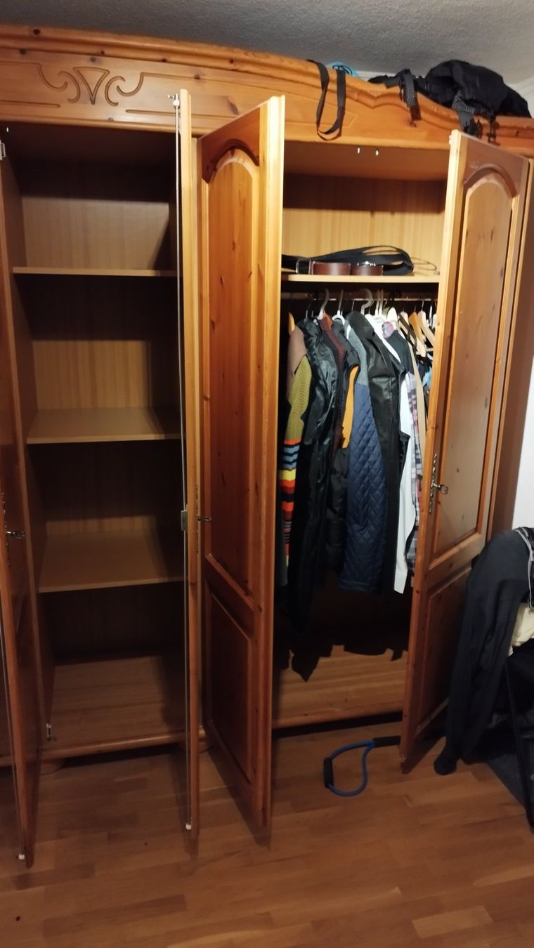 Armadi: Stabiler Schrank, ohne Inhalt – Usato da Jona venduto da lotuseater 2