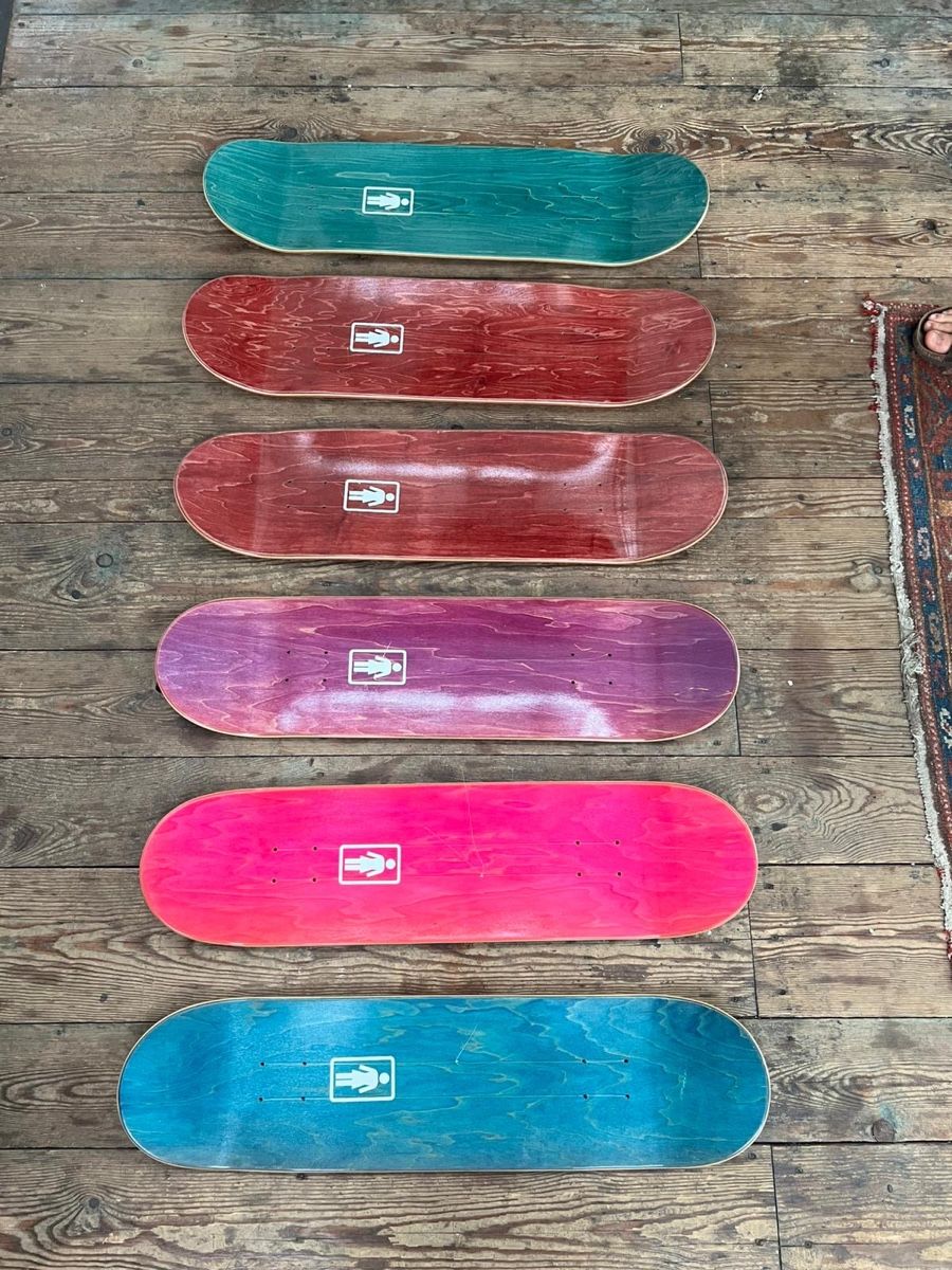 Skateboards: Girl Skateboards Deck Serie Eames Chairs Design – Nuovo (secondo la descrizione) da Kreuzlingen venduto da jud_yt59 3