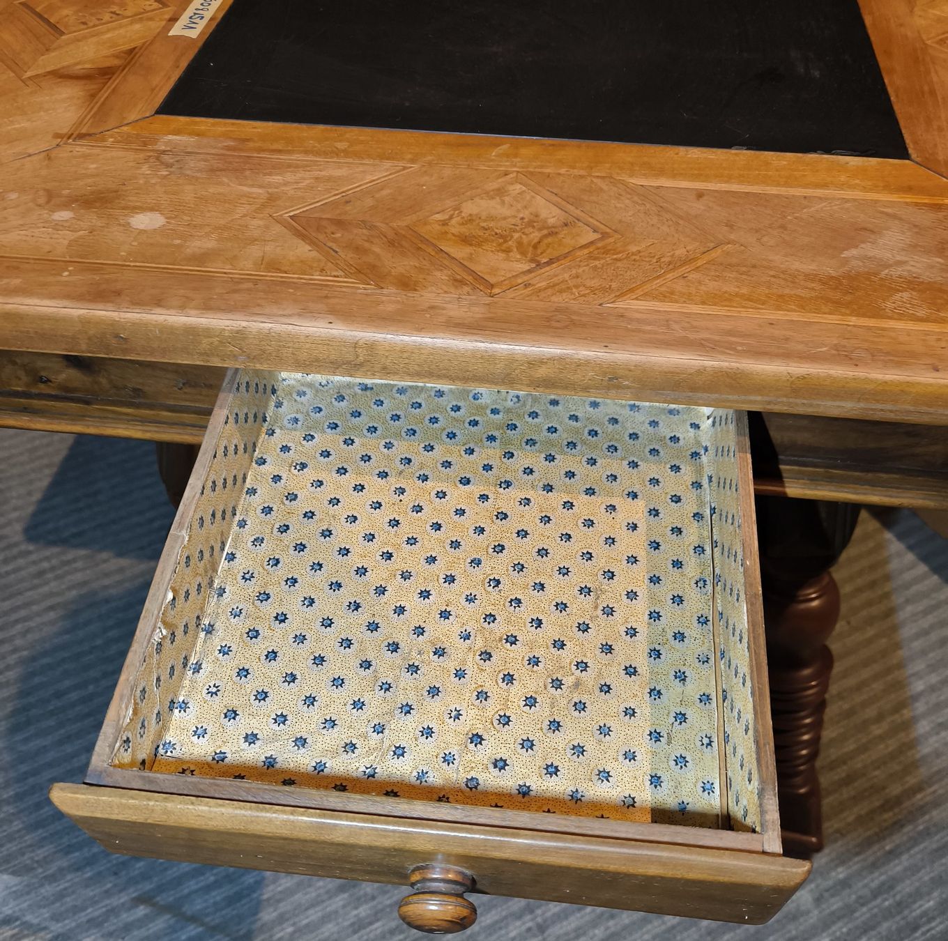 Tables: Antiker Tisch mit Schieferplatte ca. 1920 Ja. – D'occasion à Rorschacherberg par snOOpydOg11 3