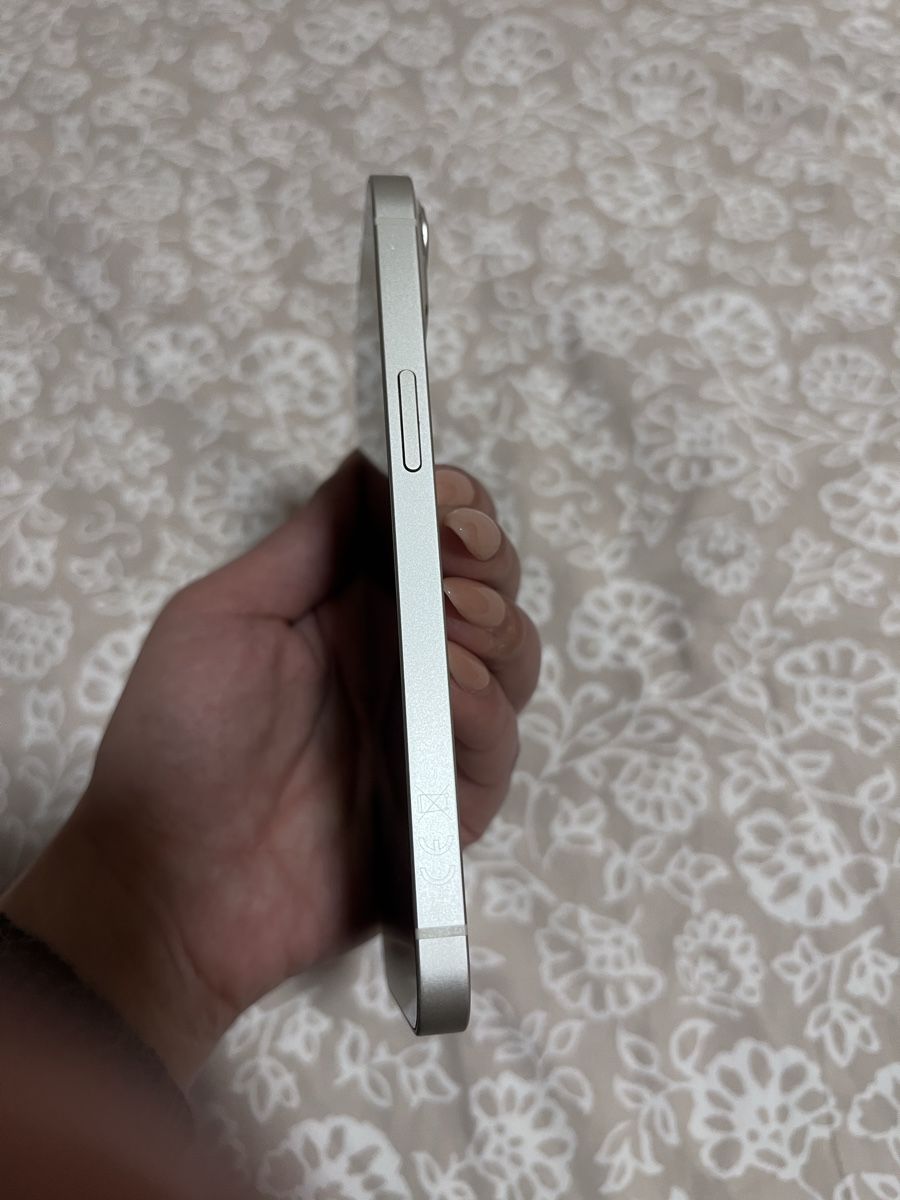 Apple Handys / Smartphones: iPhone 13, weiss, 256 GB – Gebraucht aus zürich von  7