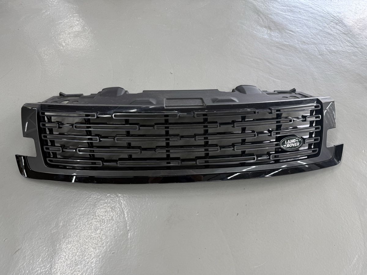 Land Rover Tutti pezzi di ricambio auto: Kühlergrill Land Rover Range Rover Autobiography – Usato da Uttigen venduto da Pascal90