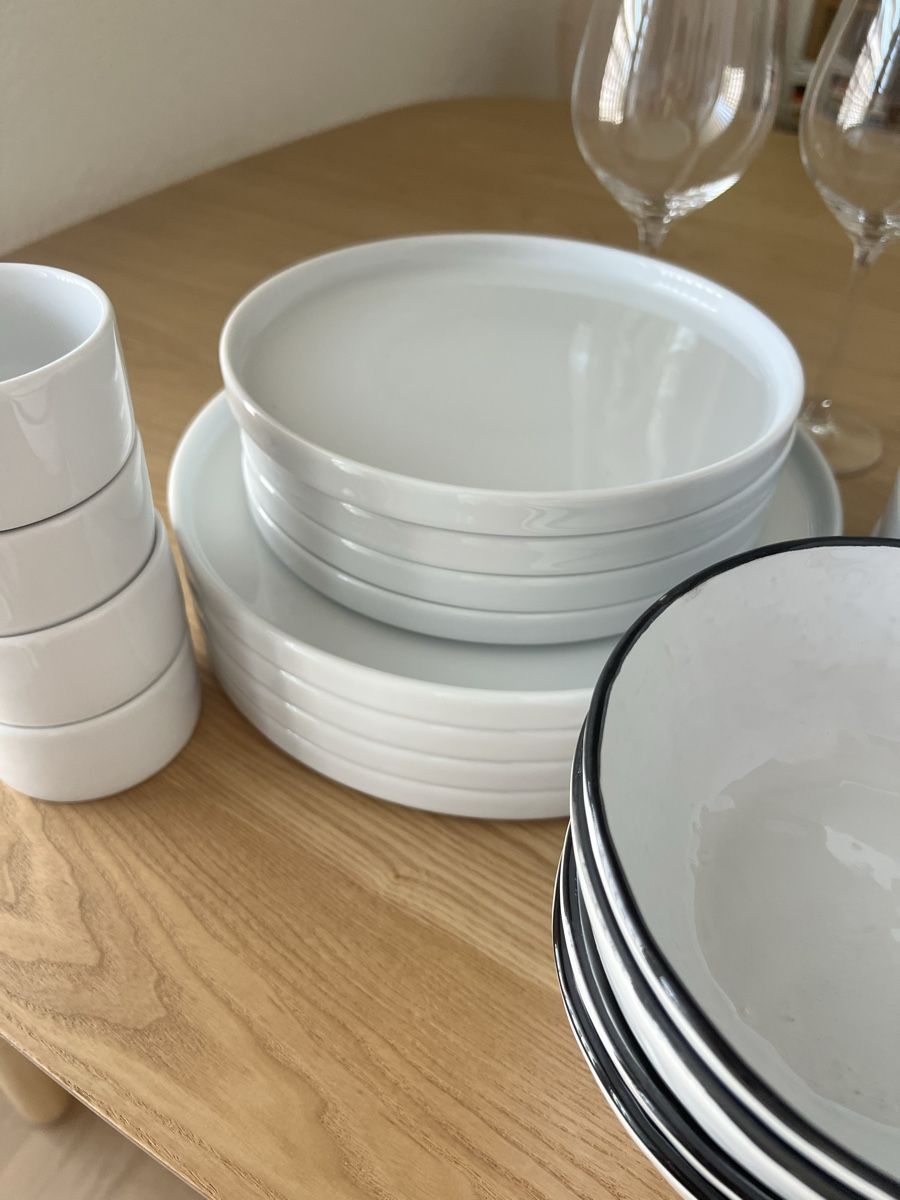 Set di tavolo e panche: Dinning set – Nuovo (secondo la descrizione) da Châtelaine venduto da jul_7j98