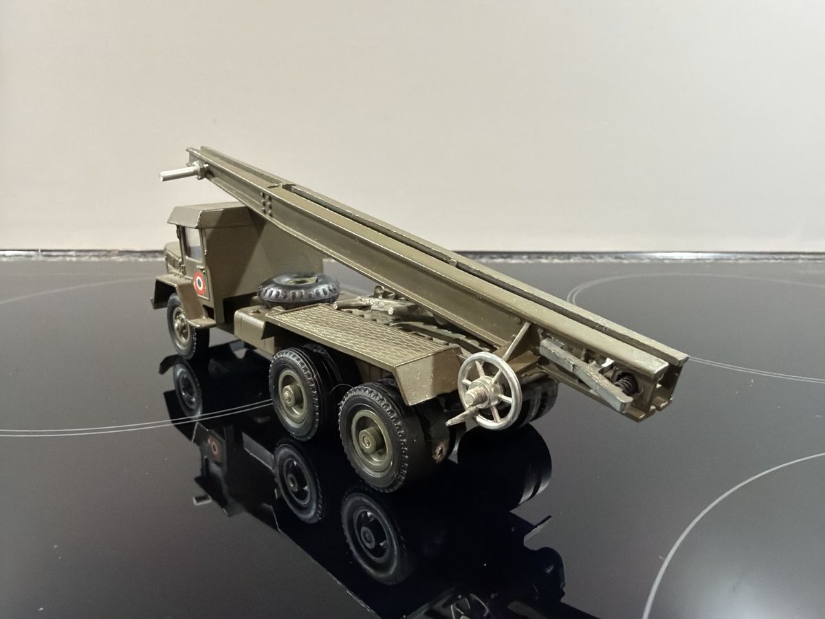 Kit di modellismo & Modellini statici: Militär-Lastwagen mit Kran - Solido – Usato da Wolfwil venduto da Rolex1 2
