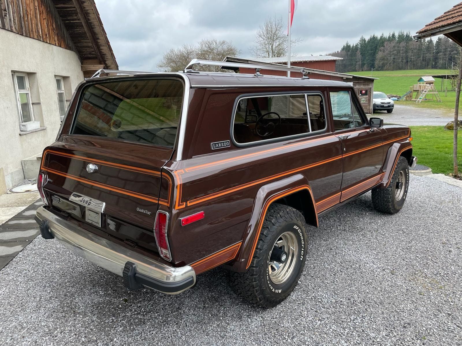 Jeep Automobili: Jeep Cherokee Laredo V8 – Usato da Herrliberg venduto da Imperial1970 6