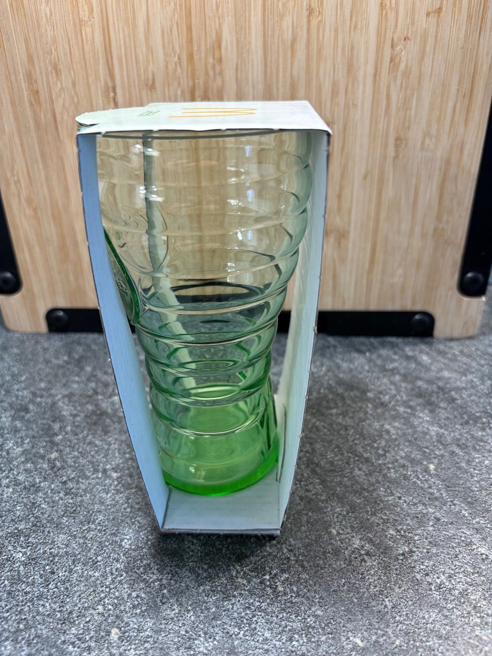 Mc Donald's Bicchieri: McDonalds Glas 2026 grün – Nuovo e nell'imballaggio originale da Kerzers venduto da chassotce 2