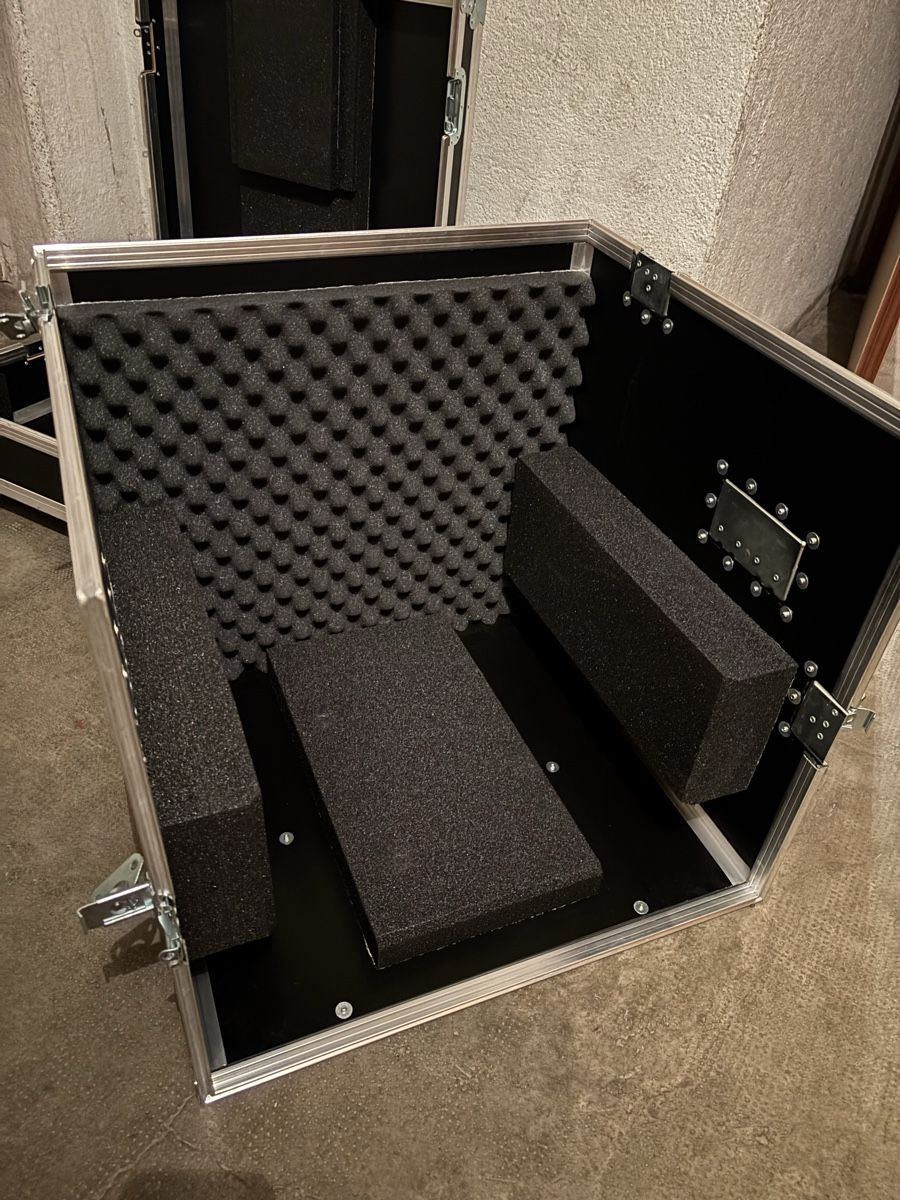 Valises de voyage: FLIGHT CASE PROFESSIONNEL SUR ROULETTES – D'occasion à Monthey par Fantabi 2